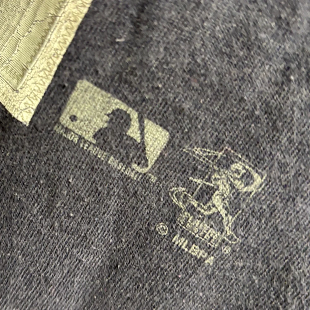 Vintage New York “Jeter” Tee - Picture 13 of 15